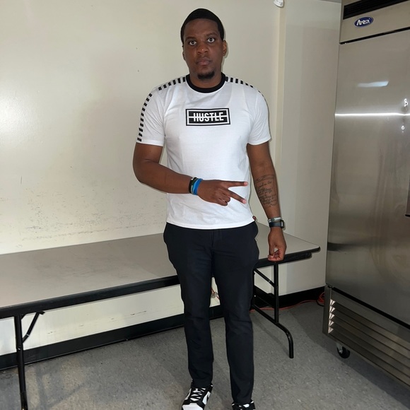 Meet your Posher, Richmond Bradshaw Jr. - Picture 11 of 16